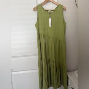NWT!!!! Chico's Green Pleated Asymmetrical Sundress size 1 (equivalent size 8).